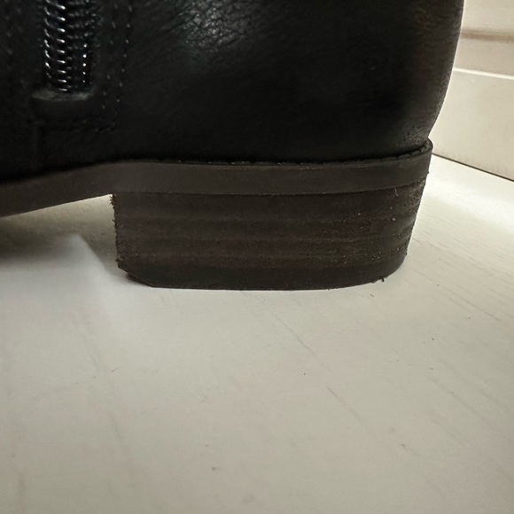 Vince Camuto NOT FOR SALE!!!!!🛑🛑🛑 - Picture 5 of 12